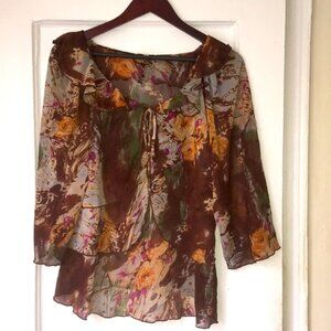 NEW Capacity Flowy Flowery Blouse